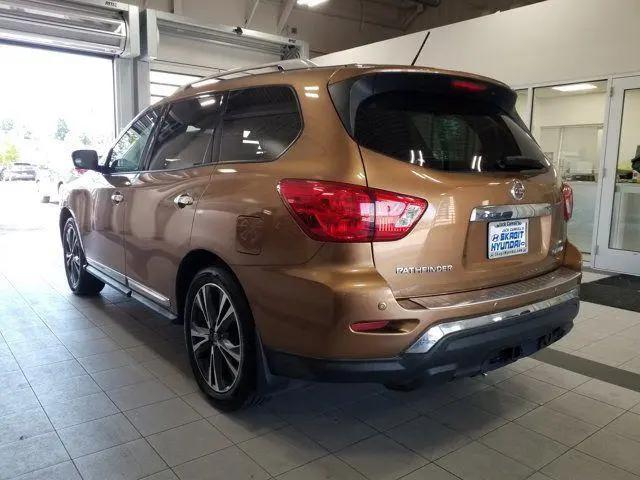 2017 Nissan Pathfinder Platinum