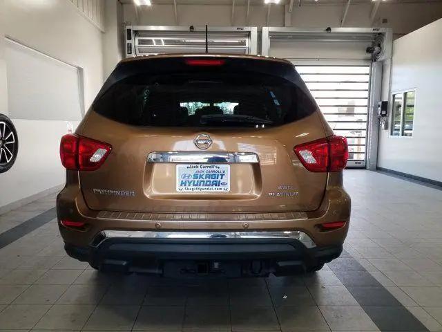 2017 Nissan Pathfinder Platinum