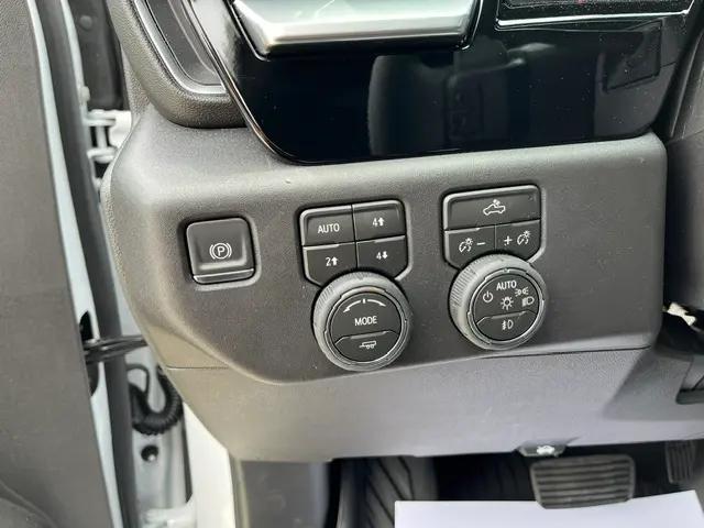 2026 Chevrolet Silverado 1500 4WD Crew Cab Short Bed LT Trail Boss