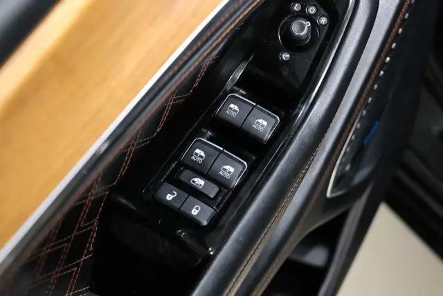 2023 Jeep Grand Cherokee L Summit Reserve 4x4