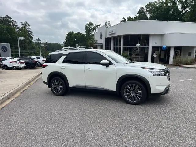 2023 Nissan Pathfinder SL FWD