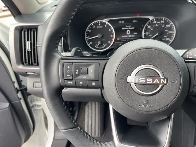 2023 Nissan Pathfinder SL FWD