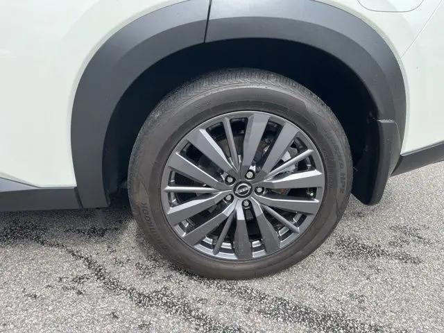 2023 Nissan Pathfinder SL FWD