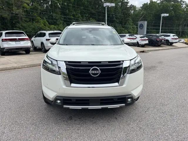 2023 Nissan Pathfinder SL FWD