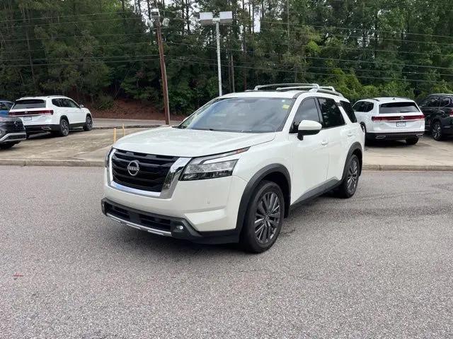 2023 Nissan Pathfinder SL FWD