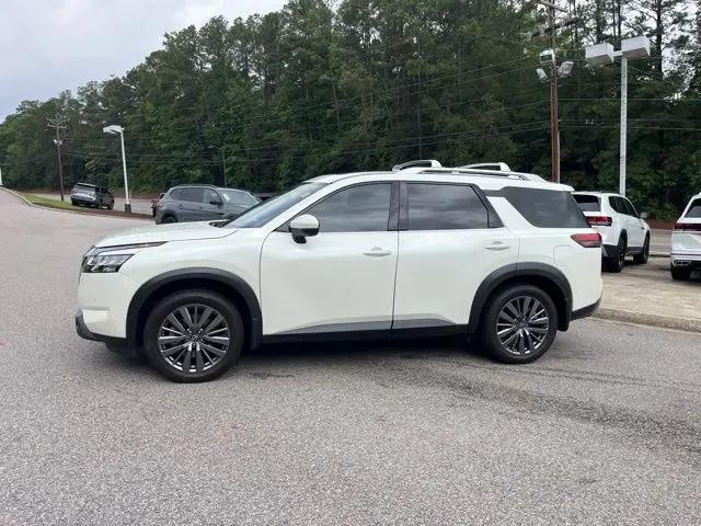 2023 Nissan Pathfinder SL FWD