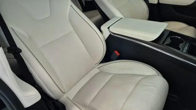 2022 Tesla Model S Plaid Tri Motor All-Wheel Drive