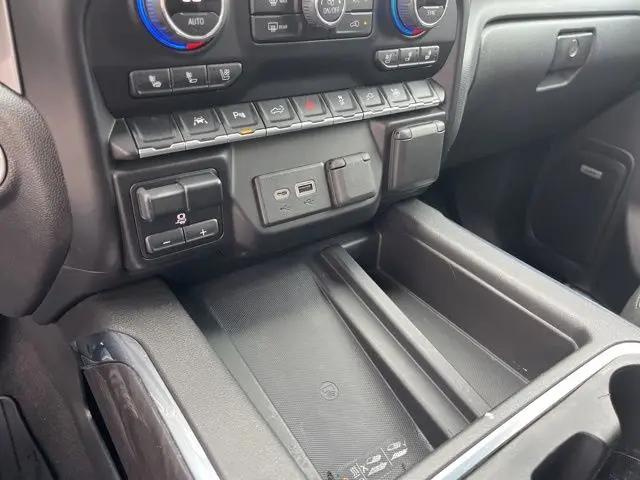 2022 Chevrolet Silverado 1500 4WD Crew Cab Short Bed LTZ
