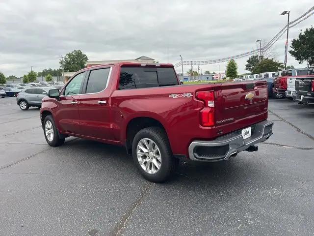 2022 Chevrolet Silverado 1500 4WD Crew Cab Short Bed LTZ