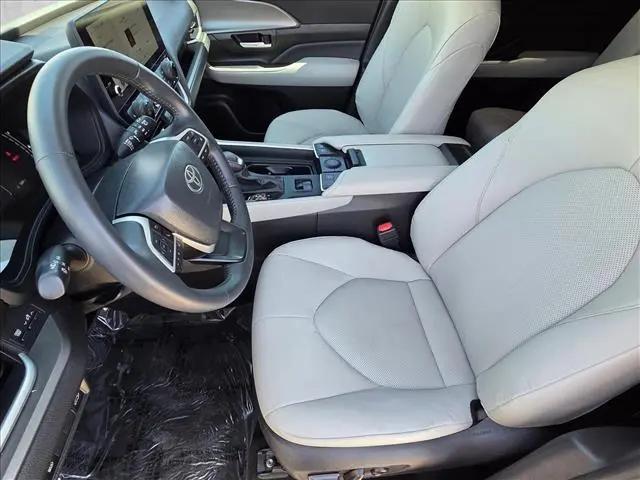 2025 Toyota Grand Highlander Hybrid XLE