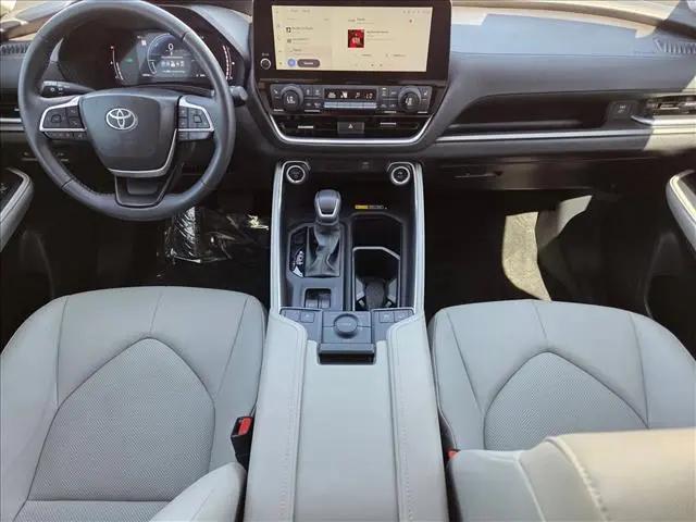 2025 Toyota Grand Highlander Hybrid XLE