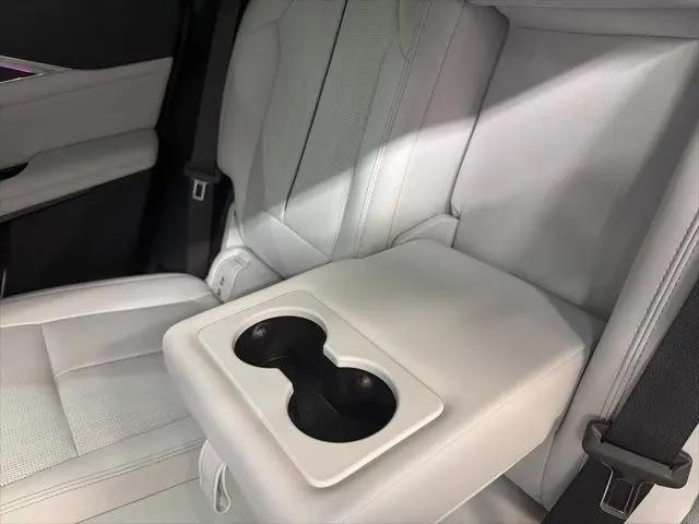 2024 Cadillac iQ Luxury w/1SC