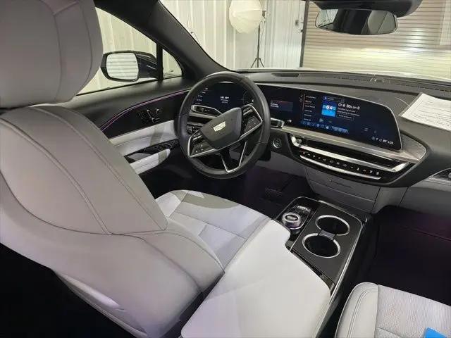 2024 Cadillac iQ Luxury w/1SC