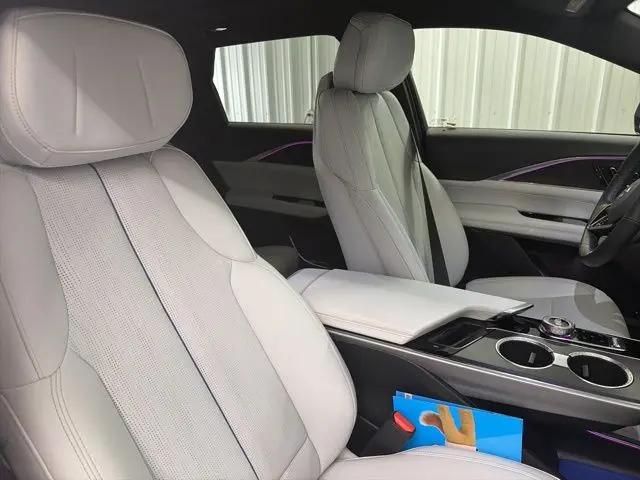 2024 Cadillac iQ Luxury w/1SC