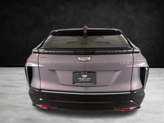 2024 Cadillac iQ Luxury w/1SE