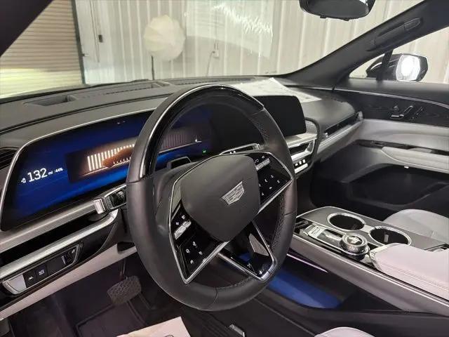 2024 Cadillac iQ Luxury w/1SE