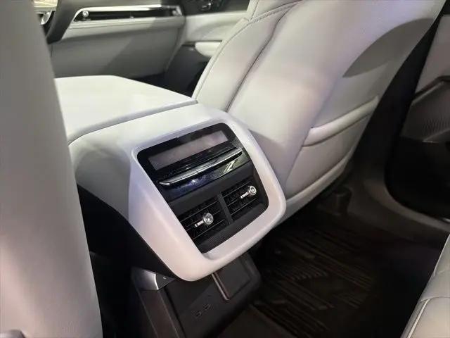 2024 Cadillac iQ Luxury w/1SE