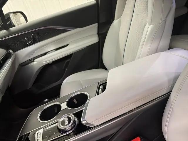 2024 Cadillac iQ Luxury w/1SE