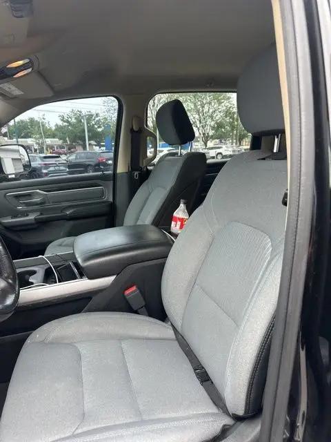 2019 Ram 1500 Big Horn/Lone Star Crew Cab 4x4 5'7" Box