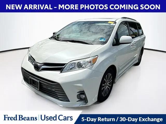 2018 Toyota Sienna XLE 8 Passenger