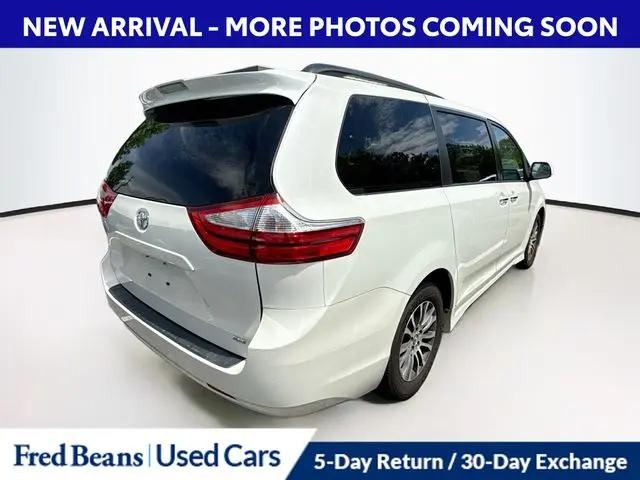 2018 Toyota Sienna XLE 8 Passenger