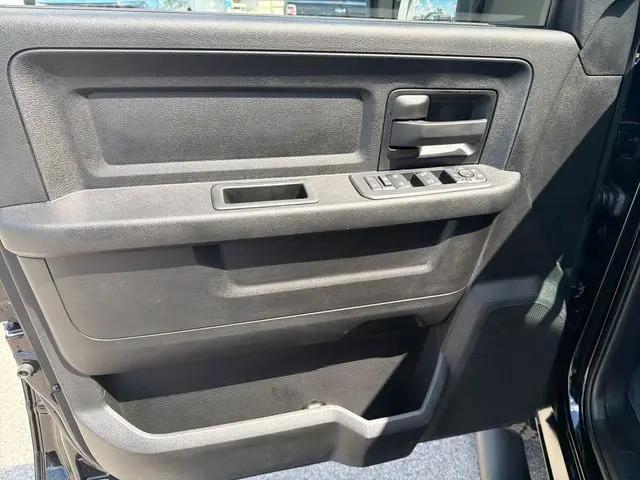 2026 Ram 2500 Black Express Crew Cab 4x4 64 Box