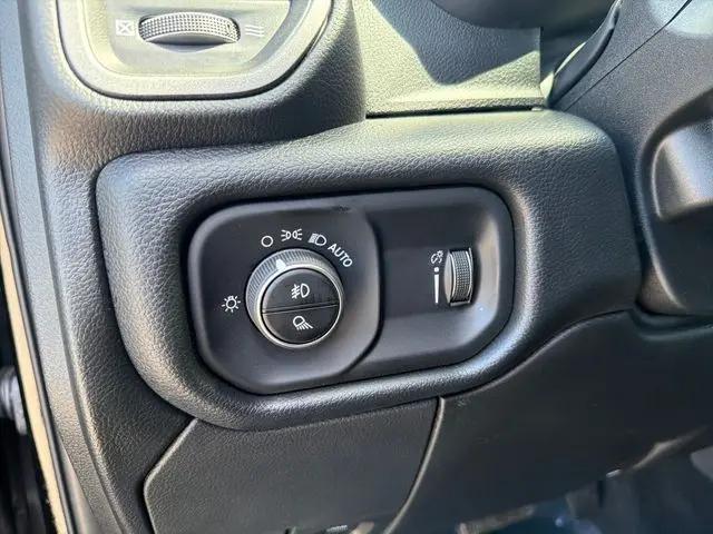 2026 Ram 2500 Black Express Crew Cab 4x4 64 Box