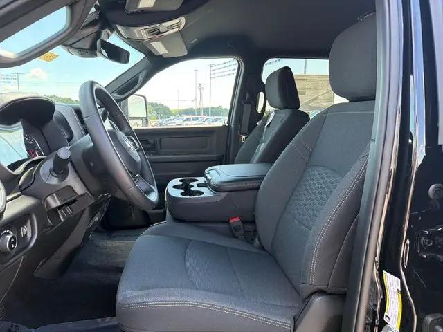 2026 Ram 2500 Black Express Crew Cab 4x4 64 Box