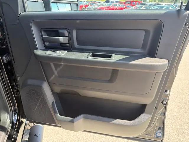2026 Ram 2500 Black Express Crew Cab 4x4 64 Box