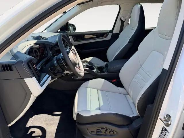 2026 Porsche Cayenne GTS