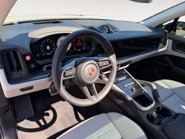 2026 Porsche Cayenne GTS