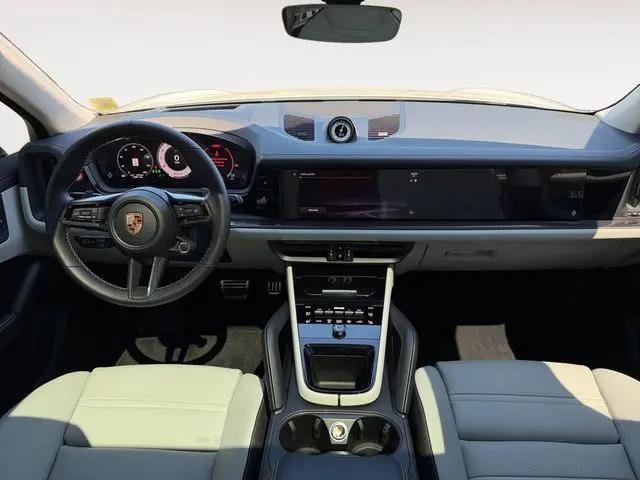 2026 Porsche Cayenne GTS