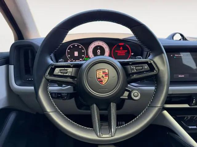 2026 Porsche Cayenne GTS