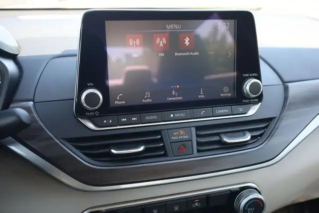 2025 Nissan Altima SV FWD