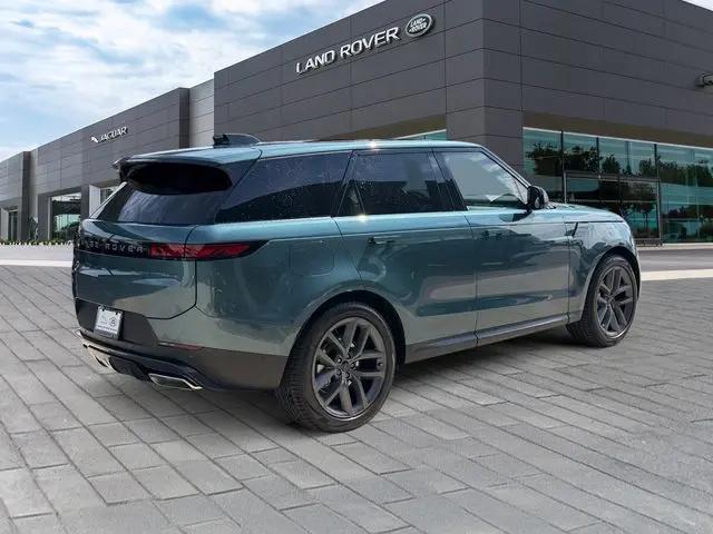 2026 Land Rover Range Rover Sport P360 SE