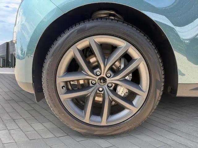 2026 Land Rover Range Rover Sport P360 SE