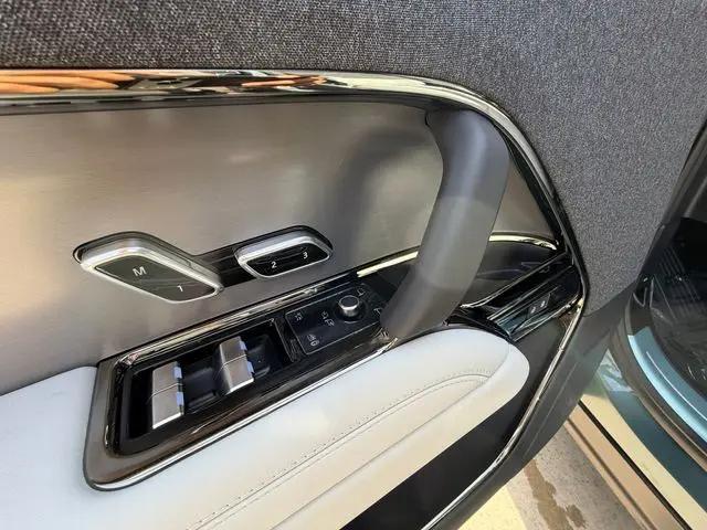 2026 Land Rover Range Rover Sport P360 SE