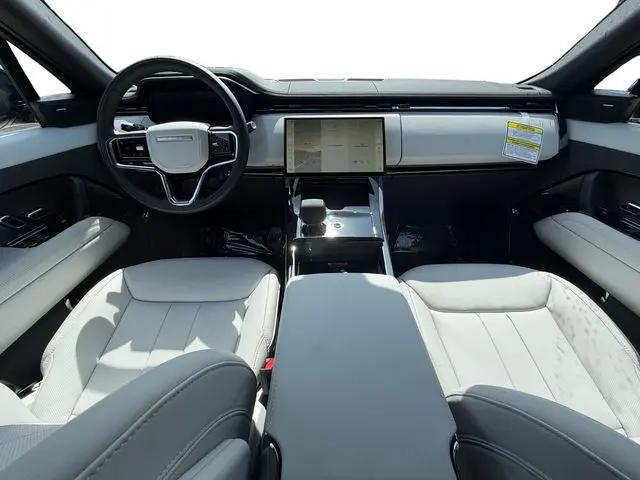 2026 Land Rover Range Rover Sport P360 SE