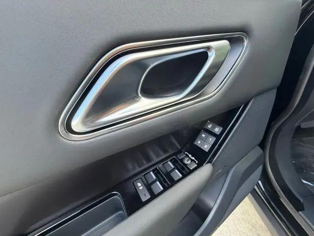 2026 Land Rover Range Rover Velar Belgravia Edition