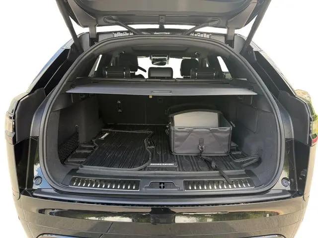 2026 Land Rover Range Rover Velar Belgravia Edition