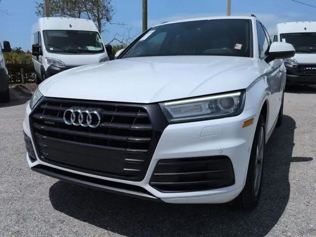 2020 Audi Q5 Titanium Premium 45 TFSI quattro S tronic