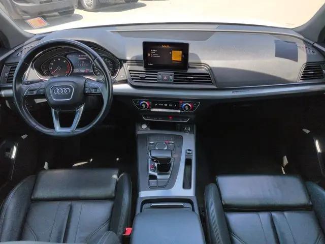 2020 Audi Q5 Titanium Premium 45 TFSI quattro S tronic
