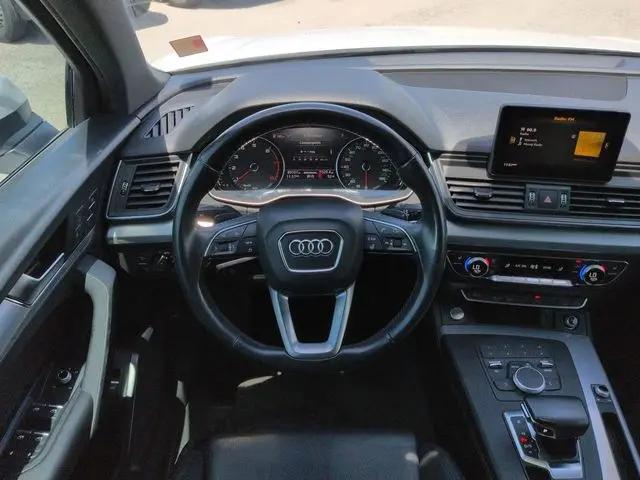 2020 Audi Q5 Titanium Premium 45 TFSI quattro S tronic
