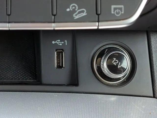 2020 Audi Q5 Titanium Premium 45 TFSI quattro S tronic