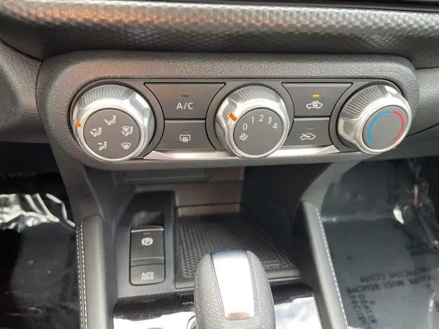 2024 Nissan Kicks SV Xtronic CVT