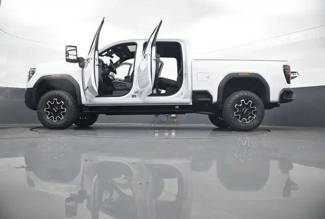 2026 GMC Sierra 2500HD Crew Cab, Standard Bed, AT4X, 4WD