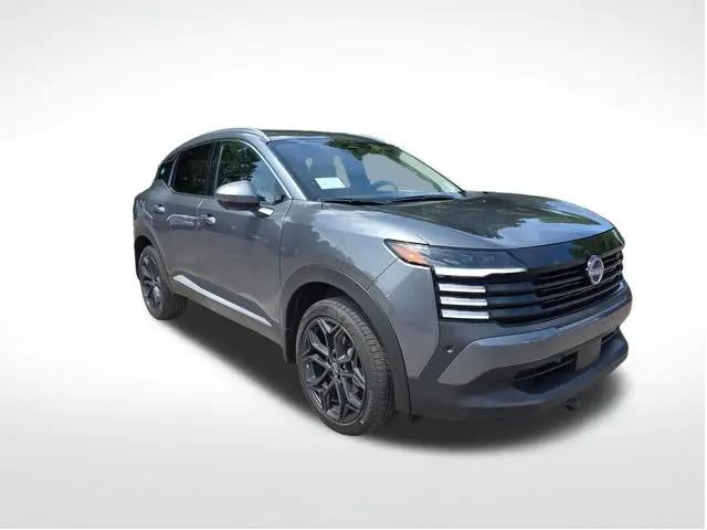 2025 Nissan Kicks SR FWD
