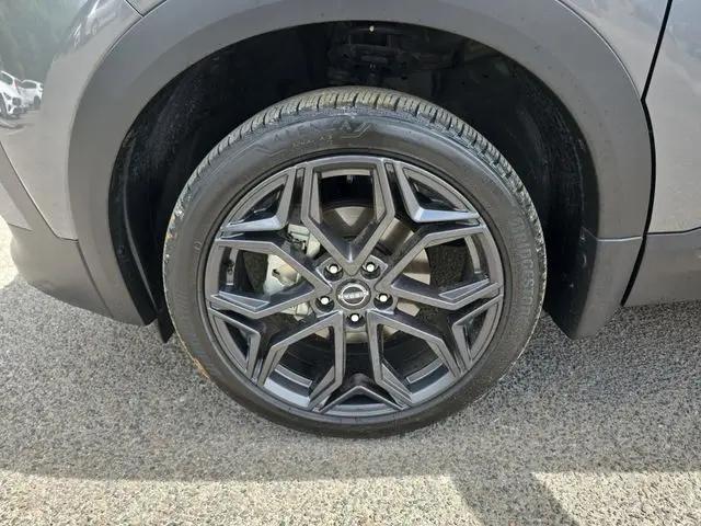 2025 Nissan Kicks SR FWD