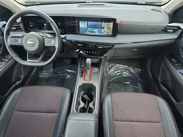 2025 Nissan Kicks SR FWD