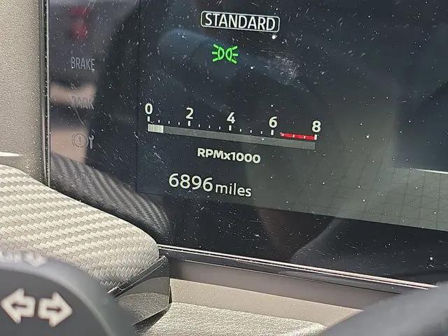 2025 Nissan Kicks SR FWD